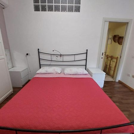 Ferienwohnung Bilocale Centro Storico Pesaro Exterior foto